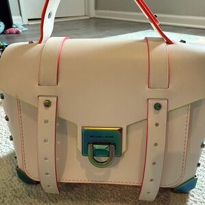 Michael Kors Manhattan Medium Contrast-Trim Leather Satchel